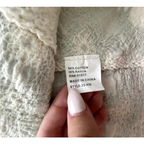 Anthropologie Solitaire Floral Green and White Puff Sleeve Crochet Top L - Picture 5 of 6